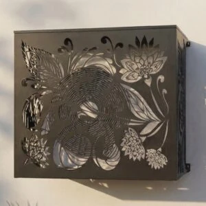 CCLIM-EXT-FLORALIS-N-MUR Cache climatiseur extérieur fixation murale au motif Floralis-1