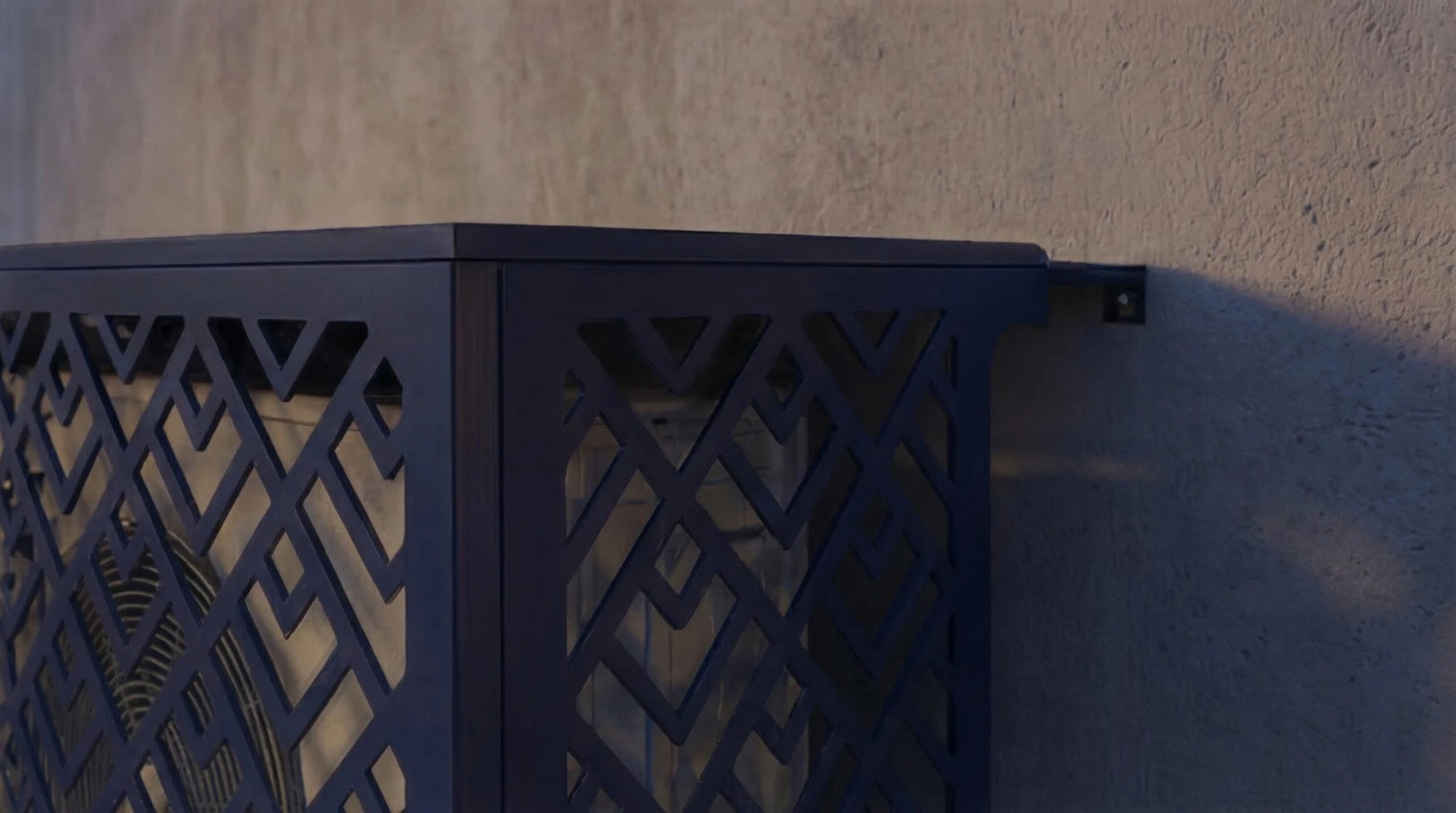 Cache climatiseur extérieur fixation murale Fuji-2